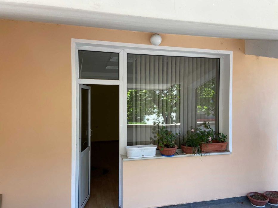 Дава се под наем Офис в Габрово, Център - 40 кв.м за 173.4 € - Снимка #1