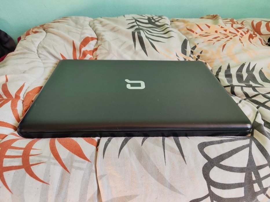 Лаптоп Compaq Presario CQ57