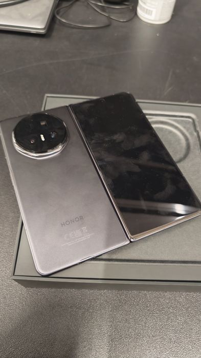 Honor V5 Black чисто нов