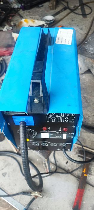 Aparat de sudura cu fir nefolosit it sau folosit  doar ptr proba cu gaz sau sirma flux cu gaz