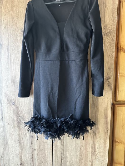 Официална рокля с пера