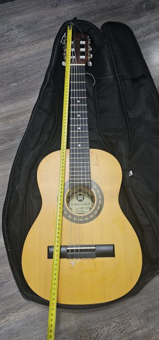 Chitară  in stare bună