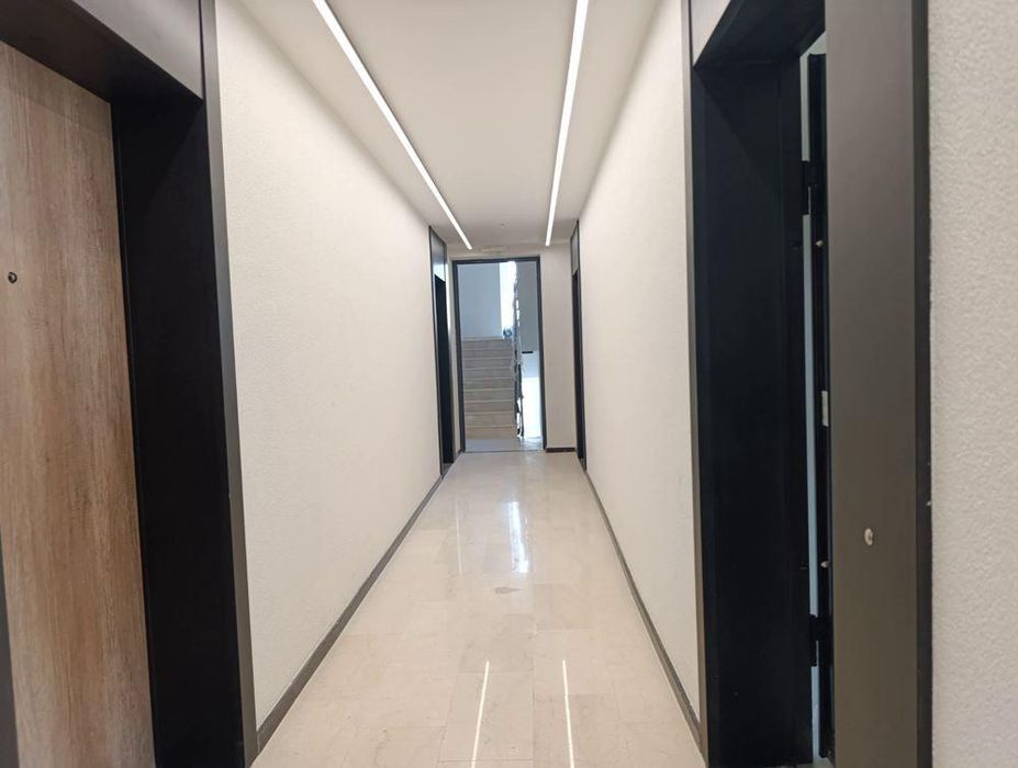 Многостаен за продажба в ж.к. Банишора