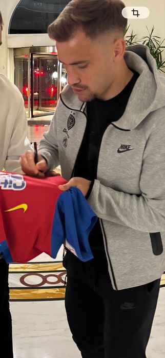 Tricou FCSB semnat
