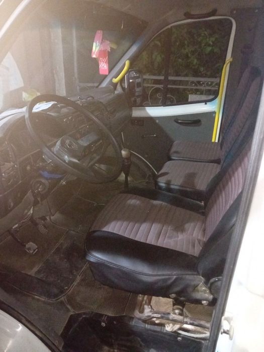 Gazell sotiladi yuk furgon