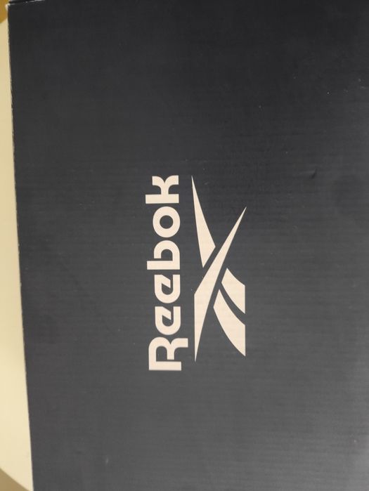 Новые утепленные кроссовки Reebok