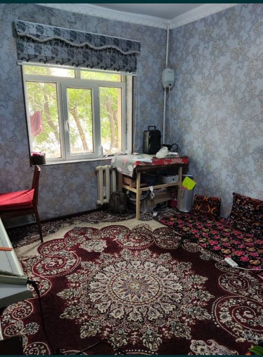 Метро якинида 2 хонали уй срочный сотилади