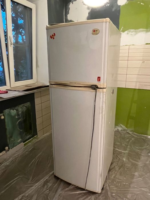 Продам б/у холодильник LG