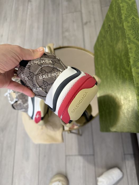 Gucci x balenciaga 42 sneakers