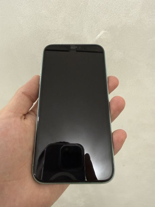 Айфон 11 почти новый!