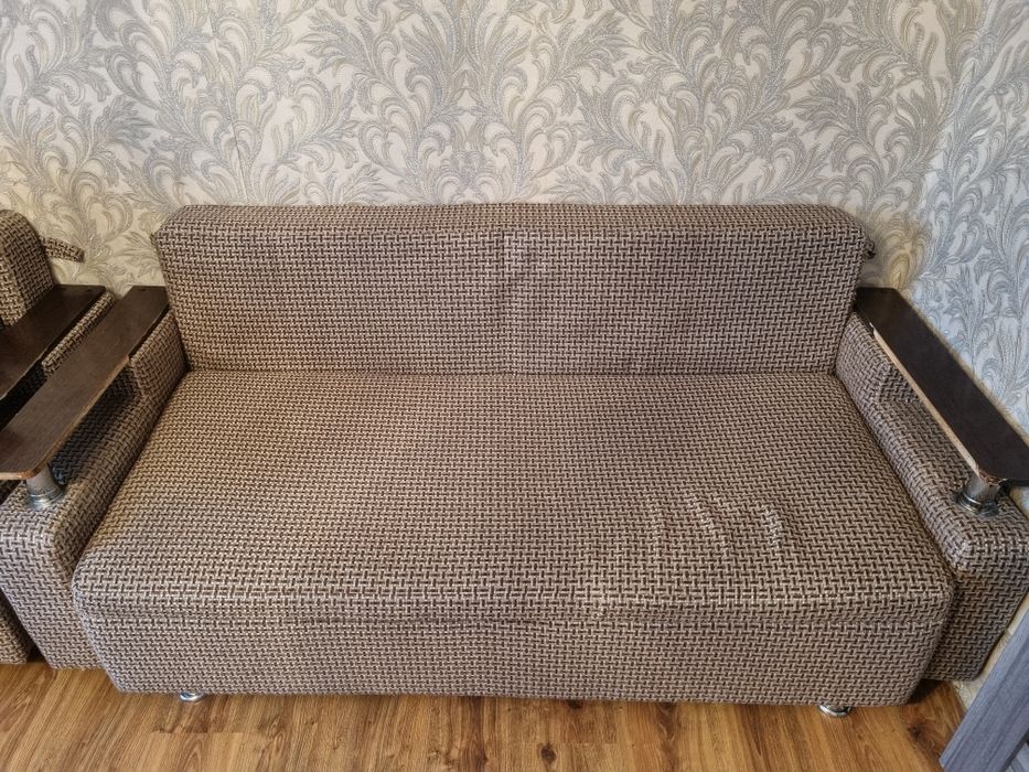 Два Диван продам