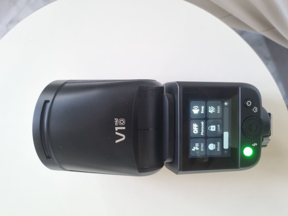 Blitz V1 mid  pentru Lumix