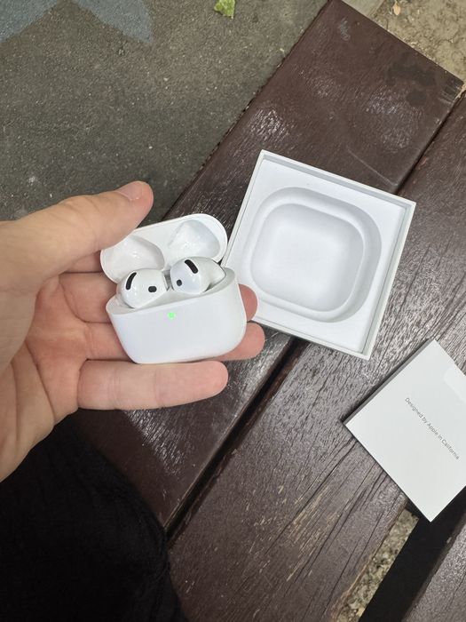 airpods4 aproape noi