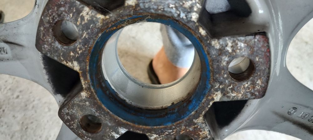 URGENT: Anvelope All Season 235 65 R 17 & Jante 17"