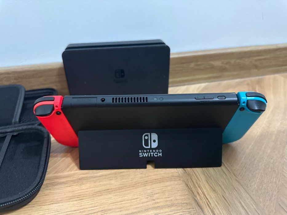 Nintendo Switch OLED 5 jocuri