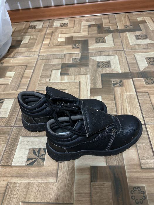 Продам ботинки новые летние