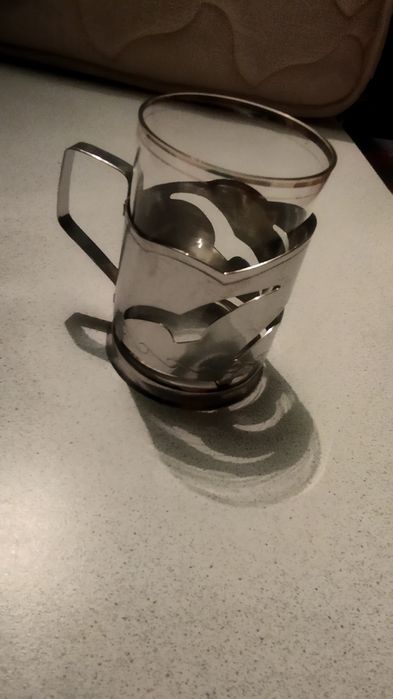 Подстаканники  с  стаканами.