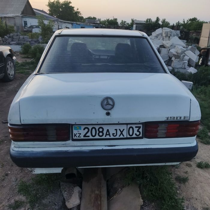 Продам мерса 190