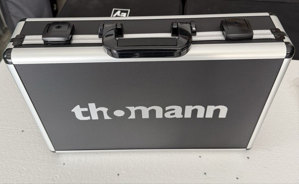 Vând case microfon Shure ULX - QLX