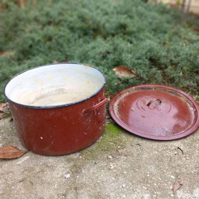 Cratita/oala mare cu capac