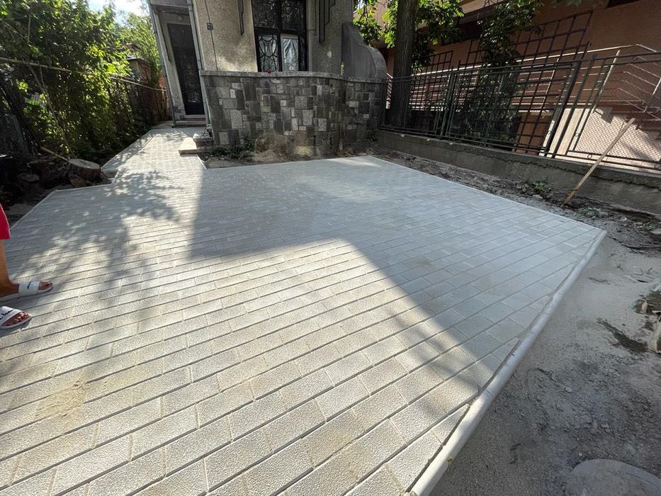 Producator pavaje, dale, borduri, capace gard, pentru gradina