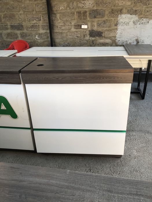 Ресепшен , бар , шкаф