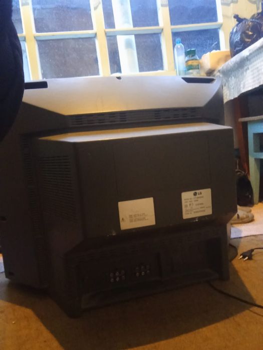 Продам телевизор