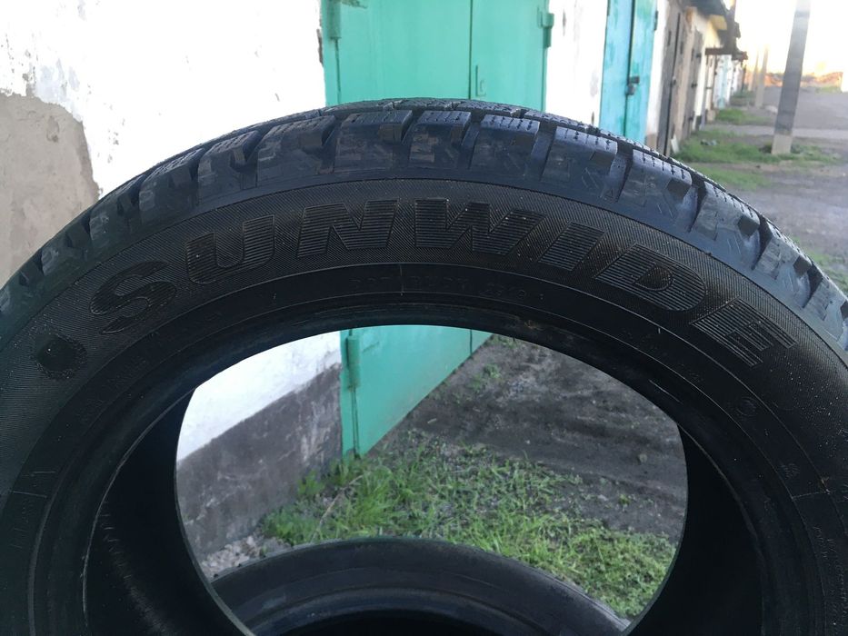 Зимние шины 235/55 R 18