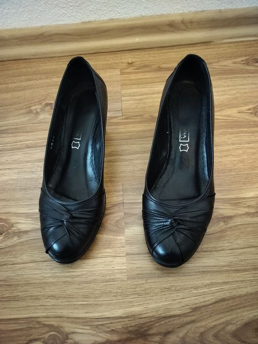 Pantofi comozi din piele 38