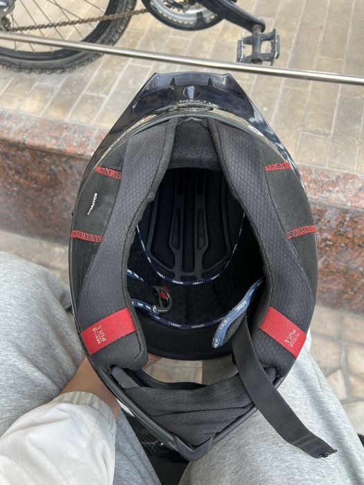 Продаеться Мото каска AGV