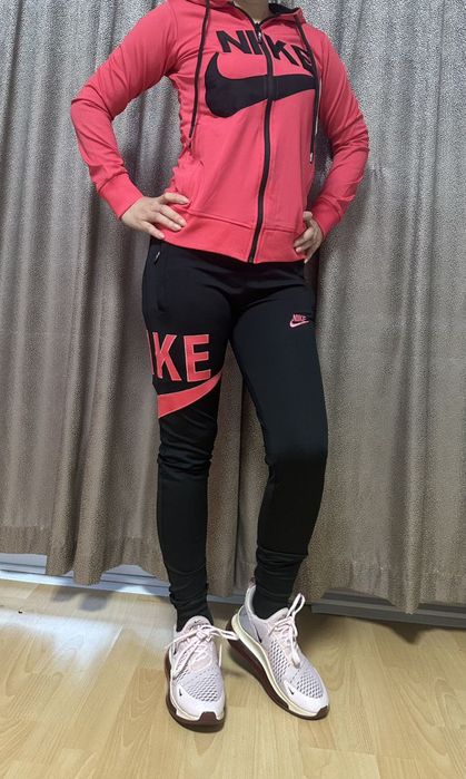 Trening dama . Nike