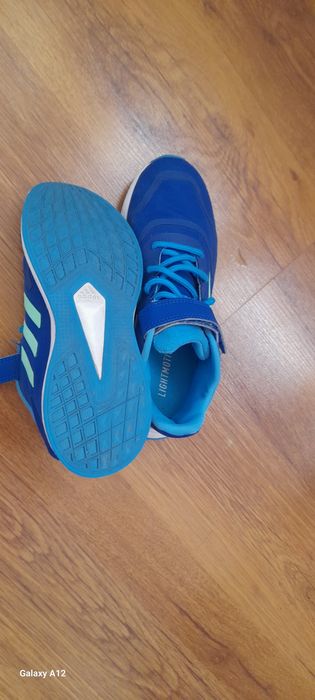 Маратонки  Адидас