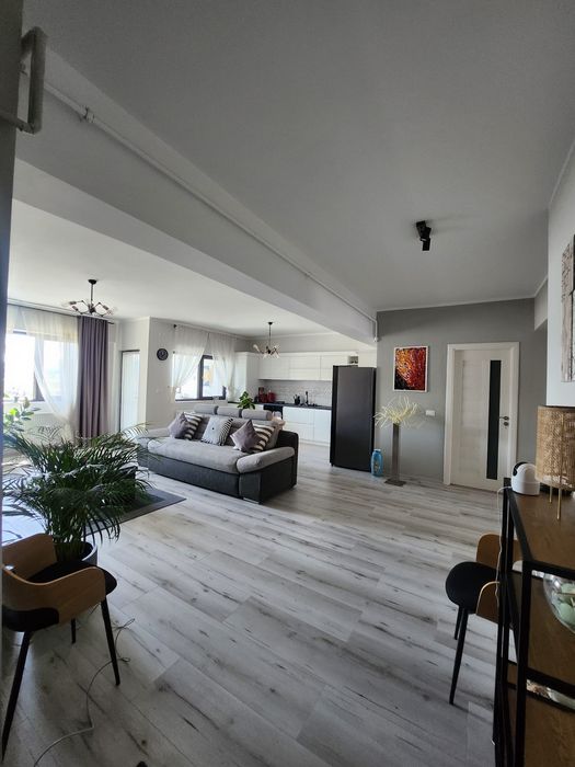 Apartament cu 4 camere pe Dem Radulescu, la lac