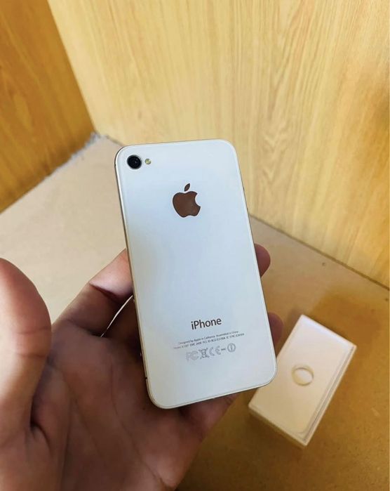 iPhone 4s pentru colecționari nu pornește