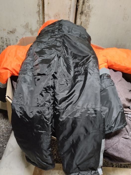 Продам зимние куртку со штанами