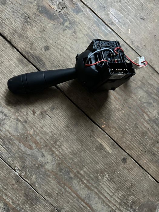 Manetă semnalizare și lumini pentru Dacia