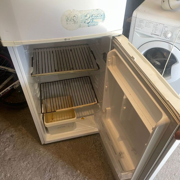 Холодильник сатылады