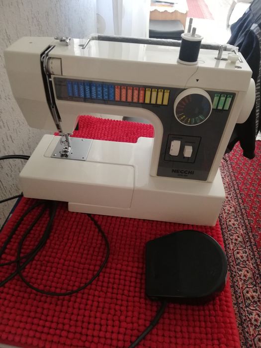 Mașina de cusut Necchi 559 Germania