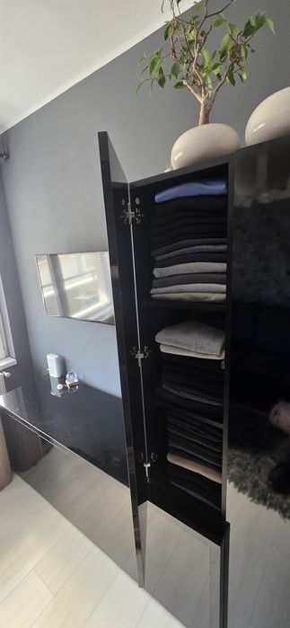 Vând mobilă living modernă