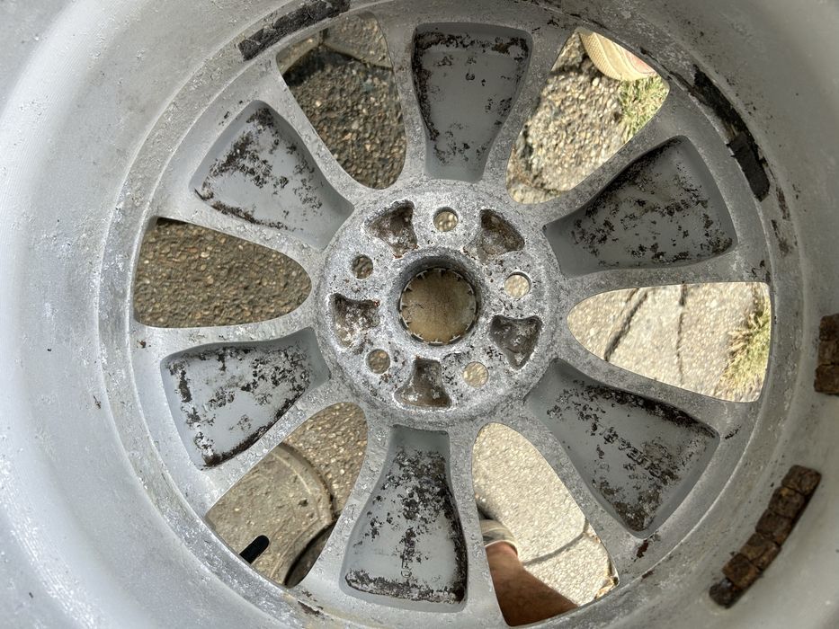 Jante aliaj 5x100mm, anvelope vara 225/60 R17, Subaru Forester, Outback