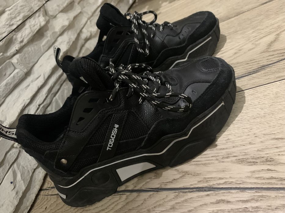 Togoshi сникърси