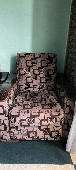 Диван и кресло состояние отличное
