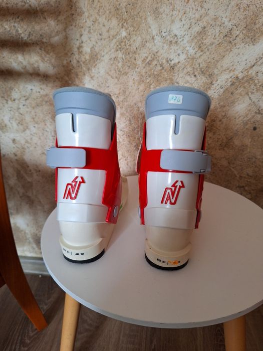 Ски обувки NORDIKA.. TECNICA и ръкавици