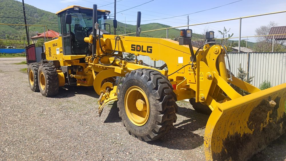 эксковатор. грейдер.погрузшик