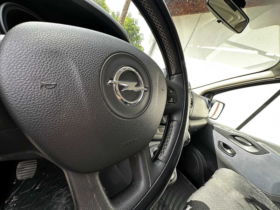 Microbuze 8+1 închiriat