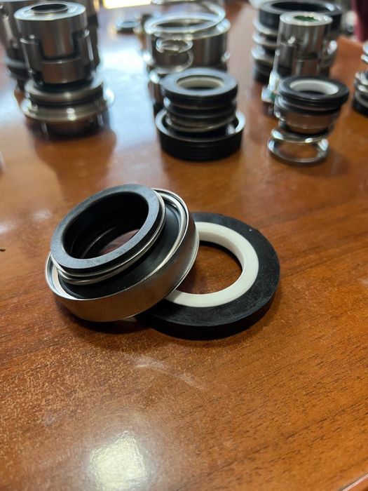 Фибра сальники для Водяных насосов и других видам спец/техники