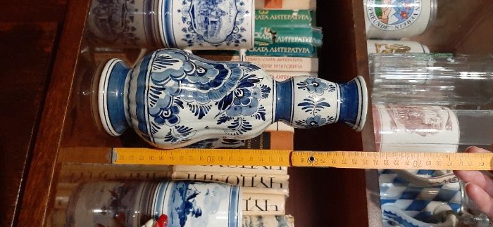 Вази и сервиз за кафе