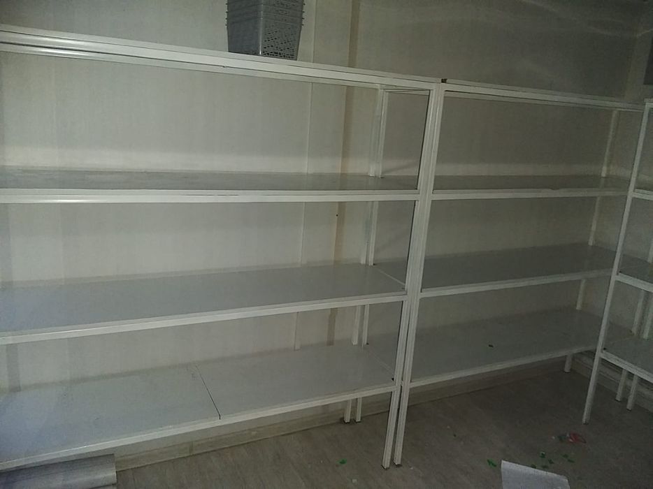 Полки для магазинов и кладовок