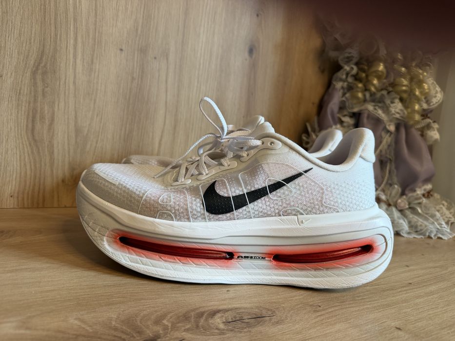 Nike Vomero Premium ‘White Bright Crimson’