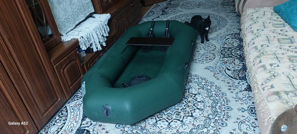 Продам лодку одноместную